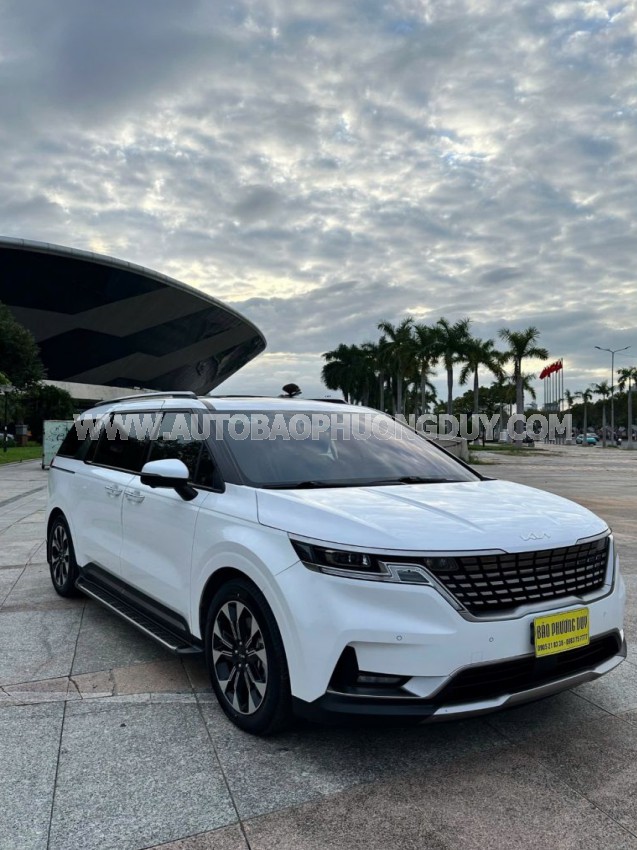 Kia Carnival Signature 3.5G 2022