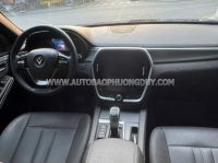 Xe VinFast Lux SA 2.0 Base 2.0 AT 2021