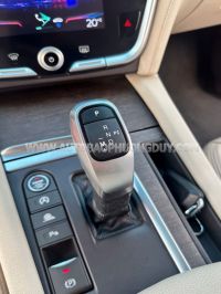 Xe VinFast Lux A 2.0 Premium 2.0 AT 2019