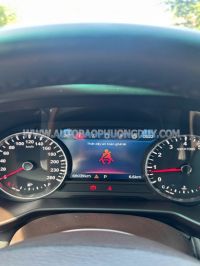 Xe VinFast Lux SA 2.0 Base 2.0 AT 2021